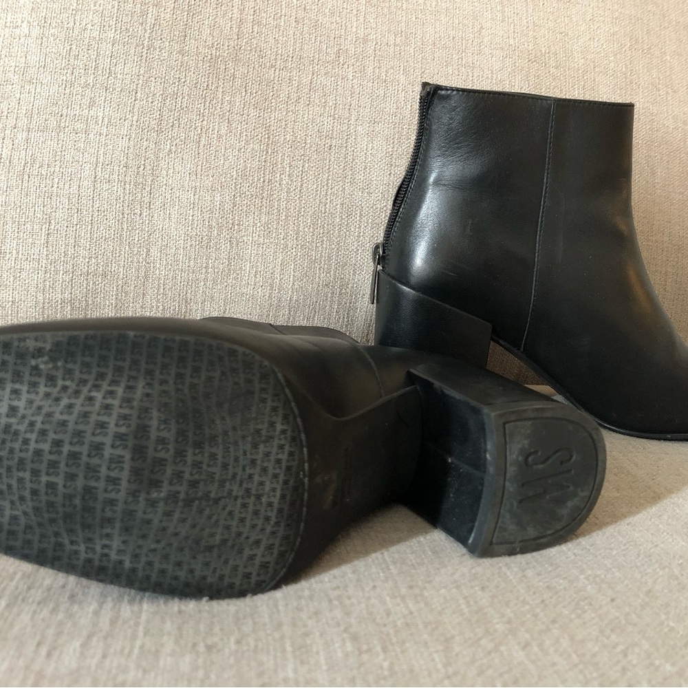 Stuart Weizman Leather Boots, Low Block Heel, Goo… - image 5